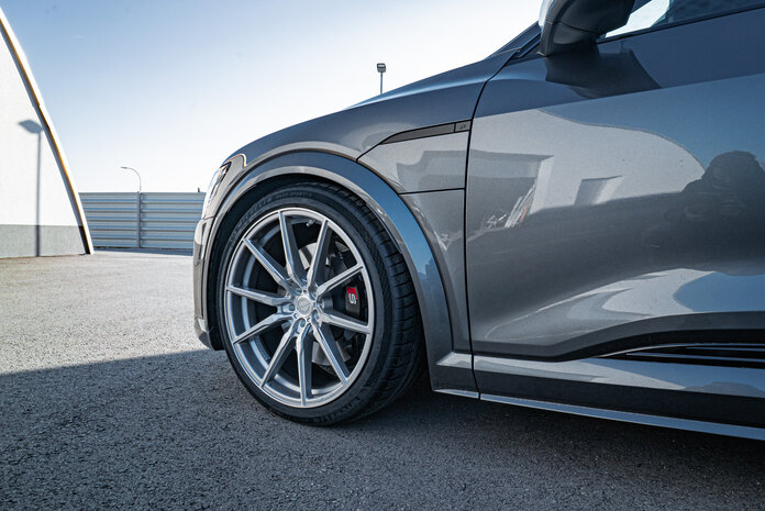Audi Etron RSQ8 