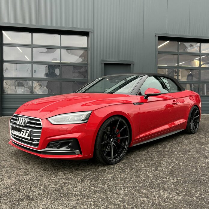 Audi A5 Cabrio mit WF CF.3 Deep Black 