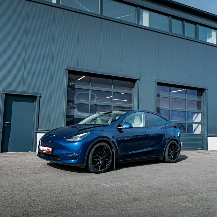 Tesla Model Y / MSW50 Gloss Black Komplettrad 21 Zoll