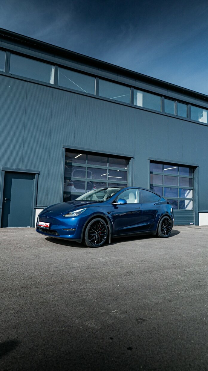 Tesla Model Y / MSW50 Gloss Black Komplettrad 21 Zoll