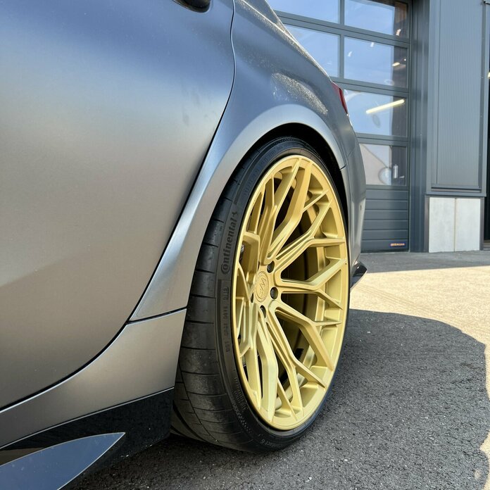 BMW_M3_HE1_Gold