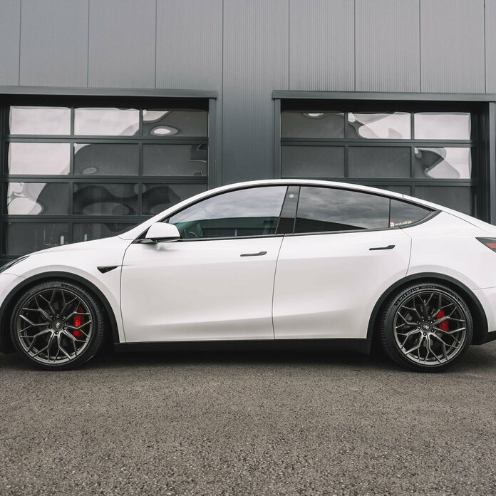 Tesla Model Y Wheelforce HE.1