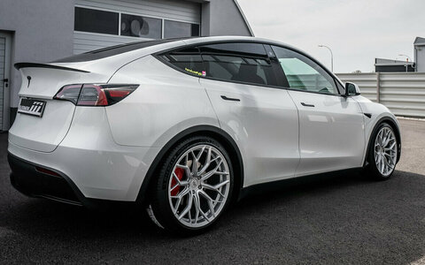 Tesla Model Y - WF HE1 Frozen Silver 21"