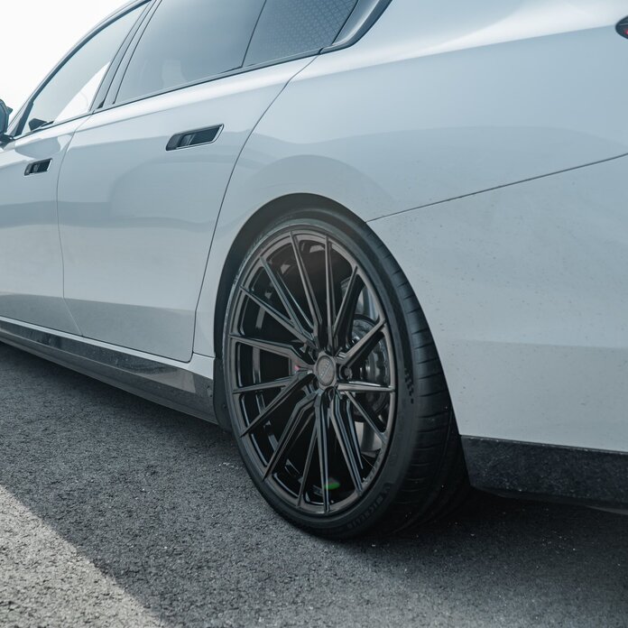 BMW i7 M70 Vossen Felgen