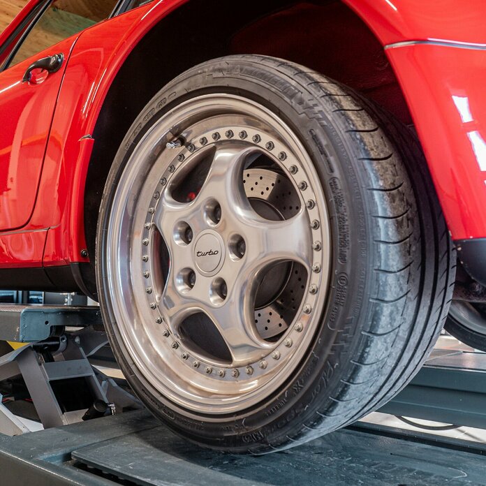 Porsche_964_Turbo_Indischrot