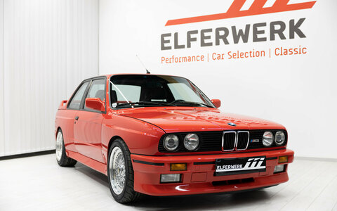 BMW M3 E30 Rot