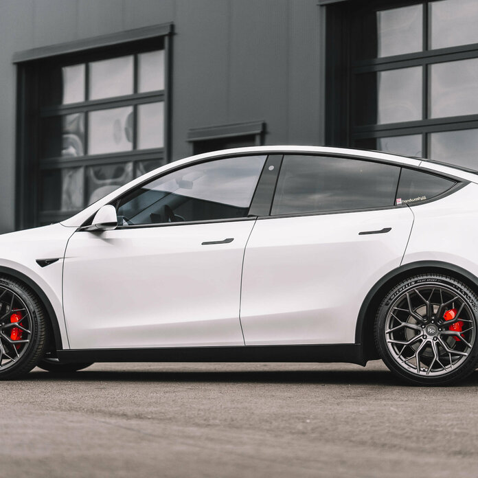 Tesla Model Y Wheelforce HE.1 