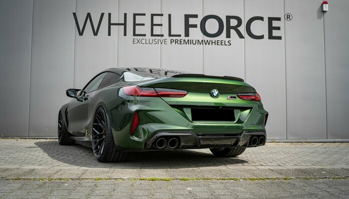 BMW M8 