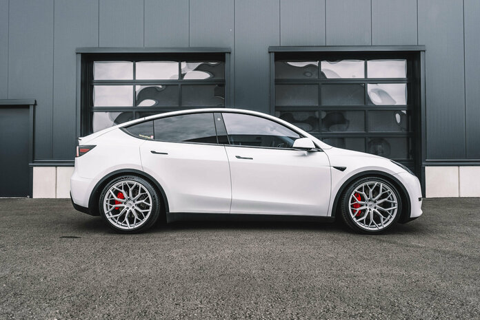 Tesla Model Y Wheelforce HE.1 