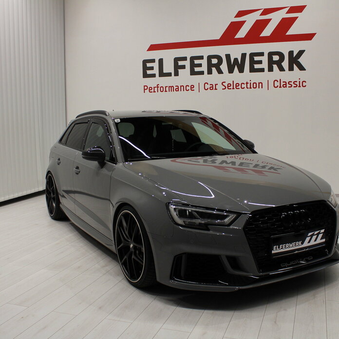 Grauer Audi RS3 - Elferwerk - Webschmiede