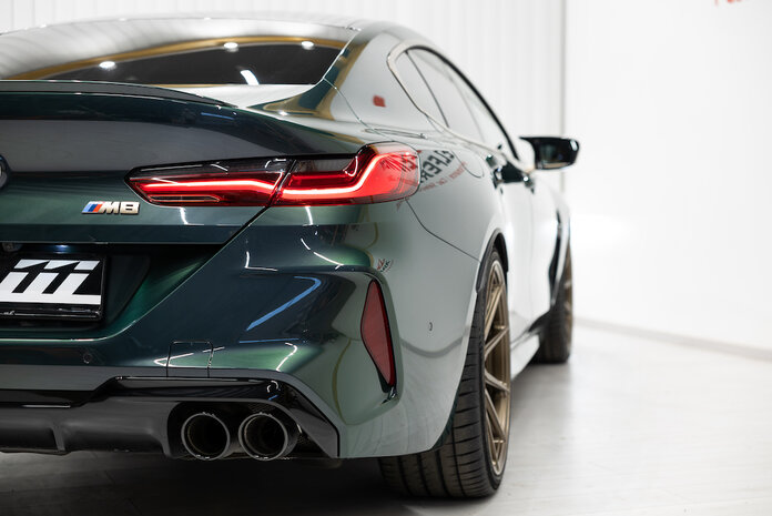 bmw_M8