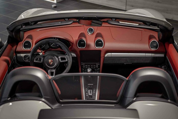 Innenausstattung aus der Vogelperspektive - Porsche 718 Spyder - Elferwerk - Webschmiede