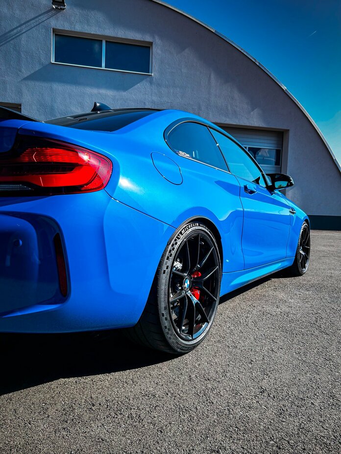 BMW M2 CS