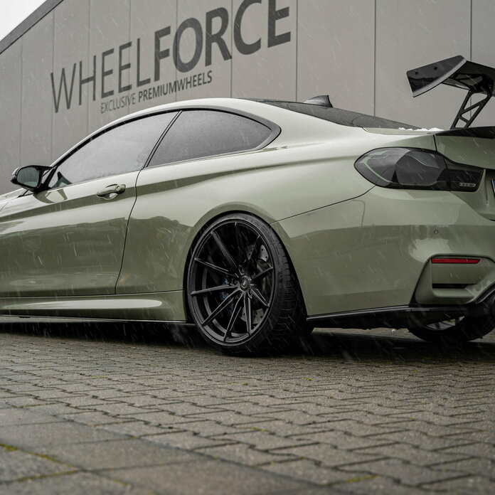 BMW M4 Wheelforce CF.3