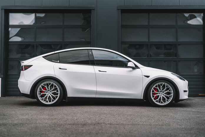 Tesla Model Y Wheelforce HE.1