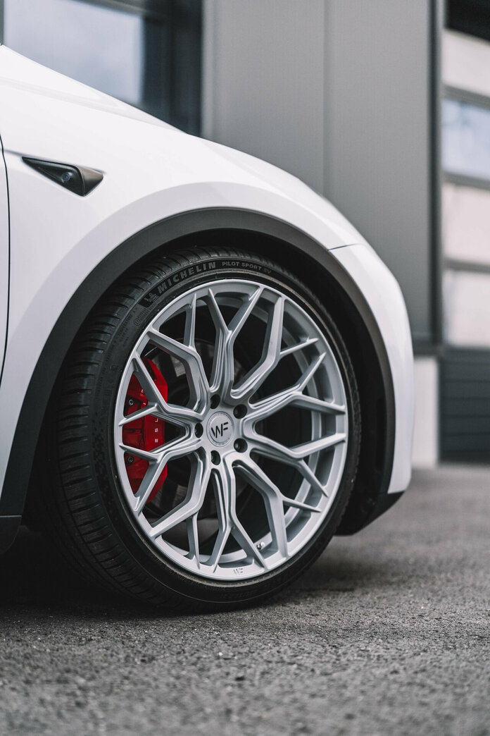 Tesla Model Y Wheelforce HE.1 