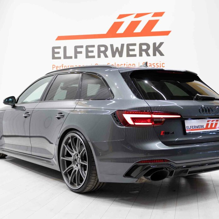 Heck des Audi RS4 - Elferwerk - Webschmiede