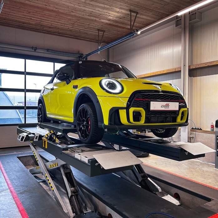 Mini JCW F57 Cabrio 