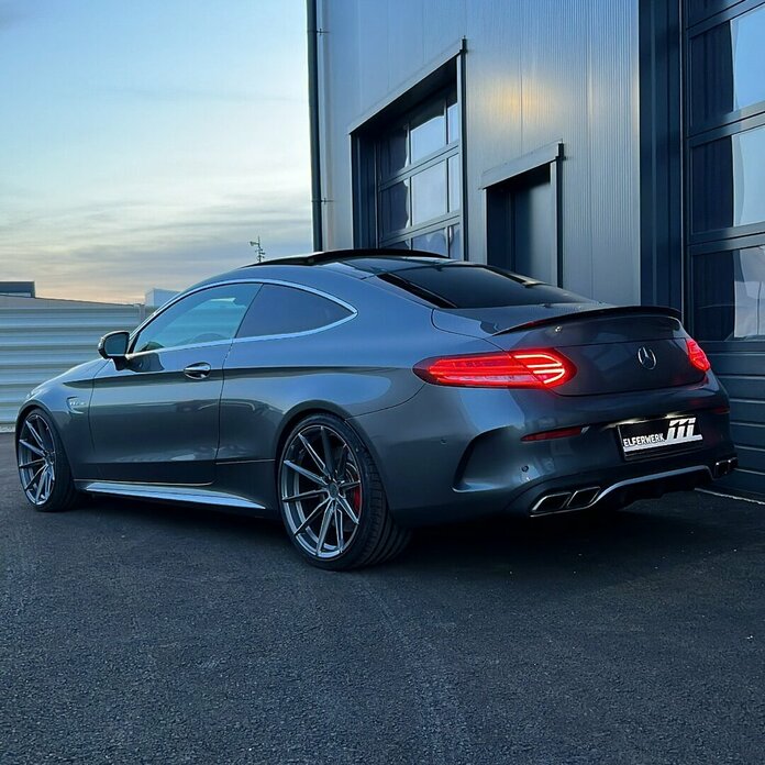 Mercedes AMG C63 S mit WF CF.3 Gloss Steel 