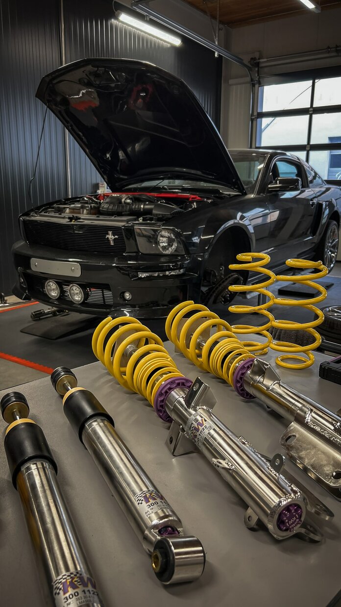 Ford Mustang mit KW V3 Gewindefahrwerk 