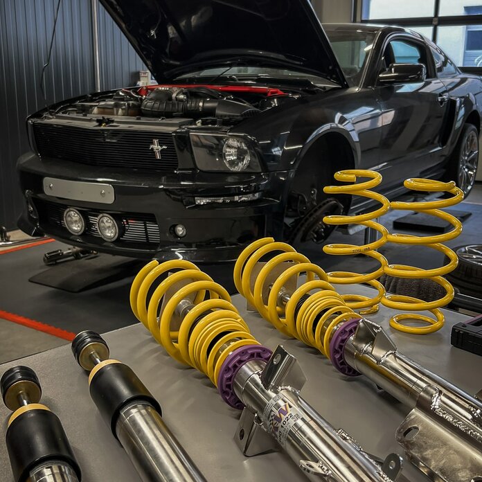 Ford Mustang mit KW V3 Gewindefahrwerk 