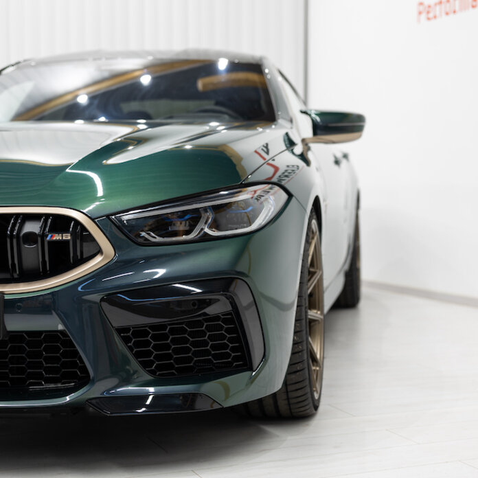 bmw_M8