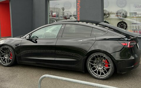 Tesla Model 3 - WF CF2 Dark Steel 20"