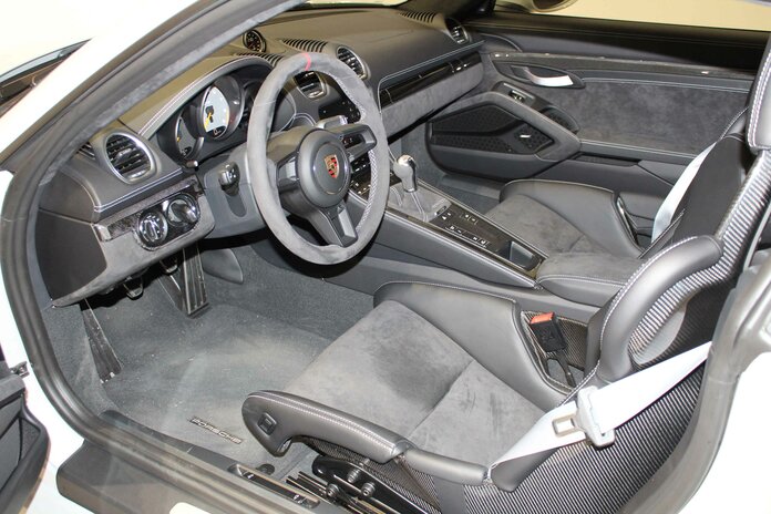 Innenausstattung Porsche Cayman GT4 - Elferwerk - Webschmiede