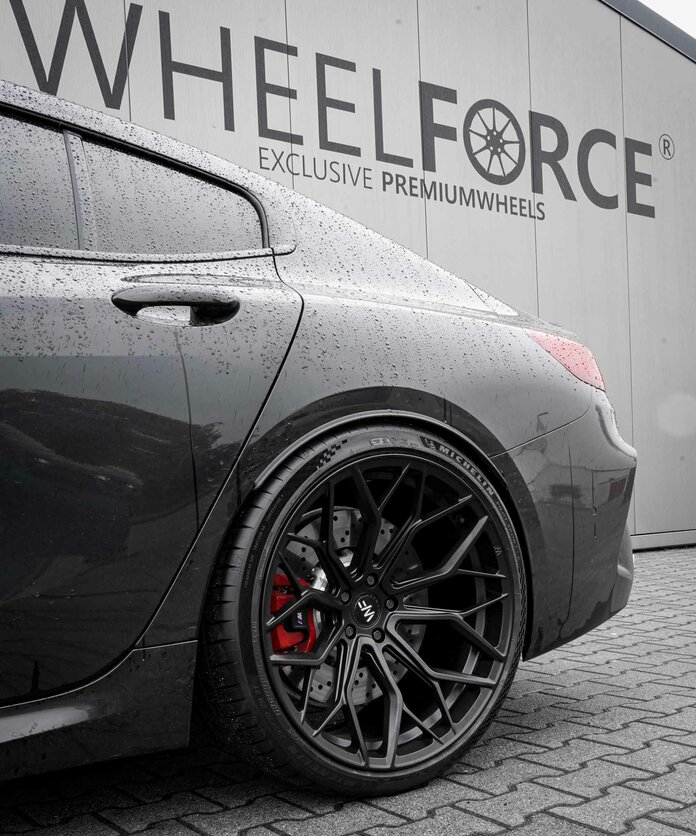 BMW M8 HE.1
