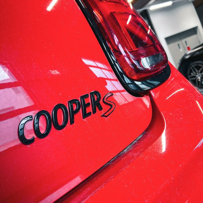 Mini Cooper S Emblem