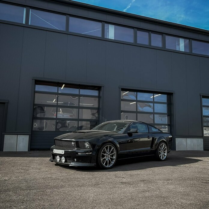 Ford Mustang mit KW V3 Inox Gewindefahrwerk 