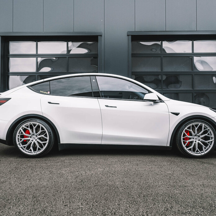 Tesla Model Y Wheelforce HE.1 