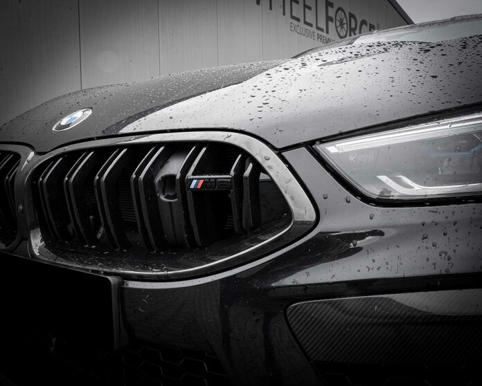 BMW M8 